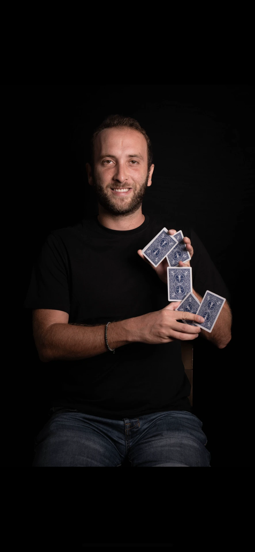 Dan Bell, magicien et mentaliste, sur scène